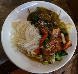Curry with Glassnoodles at La Carotte Qui Rit in Koh Tao