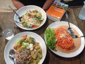 all-vegan goodies at La Carotte Qui Rit in Koh Tao