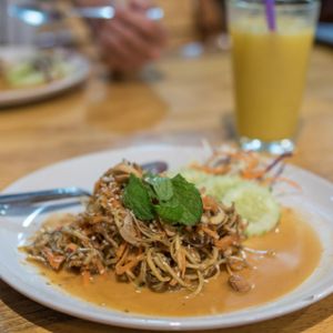 Banana Flower Salad at La Carotte Qui Rit in Koh Tao