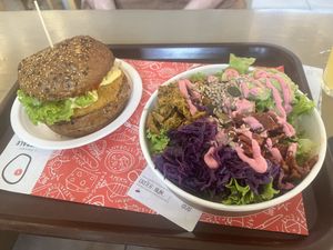 Vegan chicken burger and vegan salad bowl with chicken  at Veg & Veg in Florence