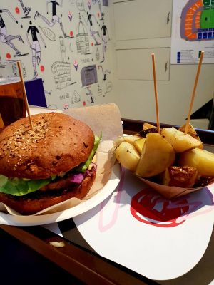 Popeye & potatoes  at Veg & Veg in Florence