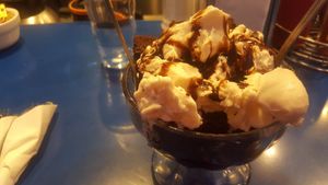 Brownie sundae at Monty's Blue Plate Diner in Madison