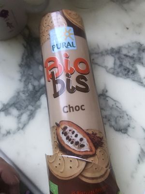 Vegan cookies at Naturalia Vegan - Richer in Paris