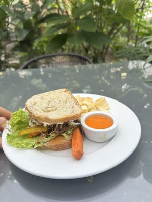  Veggie sandwich w fries  at Soya Nutribar in San Salvador