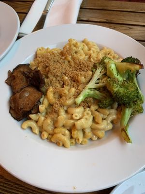 Mac and cheese at Veganized in New Brunswick