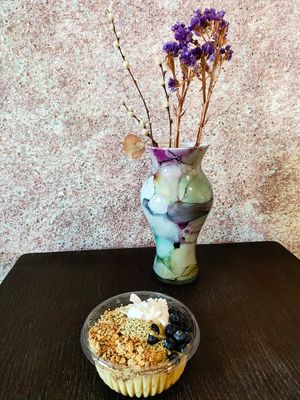 Smoothie bowl at Juicelation in Naples