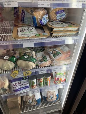 Burgers & juice at California Ranch Market in Cabo San Lucas