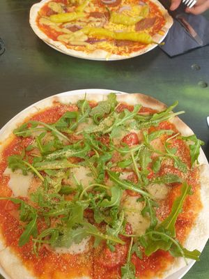 Mozart & Möchtegernsalami at Vistro in Hamburg