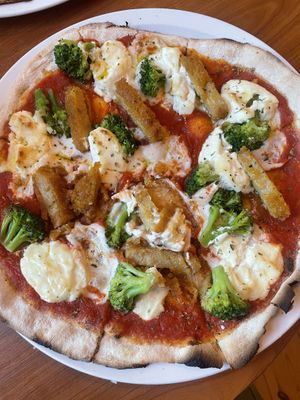 Pizza des Tages (Schnitzel Brokkoli)  at Vistro in Hamburg