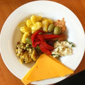 Another plate from the brunch buffet at Vistro in Hamburg