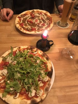 istanbul & different pizza at Vistro in Hamburg