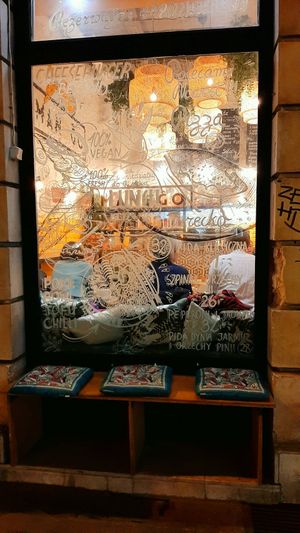 Outside at Mango Vegan Street Food - Bracka in Warsaw