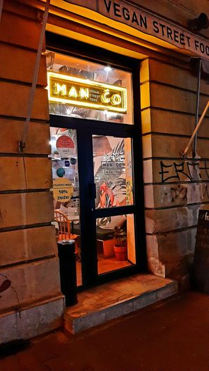 Entrance at Mango Vegan Street Food - Bracka in Warsaw