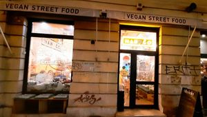 Outside at Mango Vegan Street Food - Bracka in Warsaw