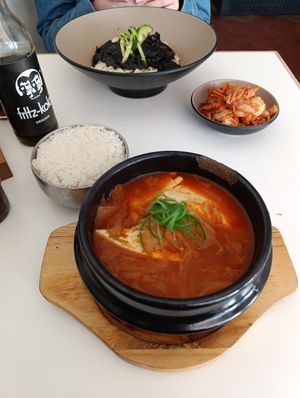 kimchi jjigae and jajangmyeon at YamYam in Berlin