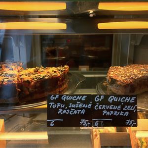 Quicheauswahl am Morgen  at Veggie Garden in Prague