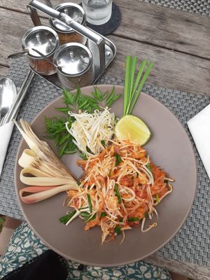 Vegan pad thai at Rice Paddy in Koh Yao Noi