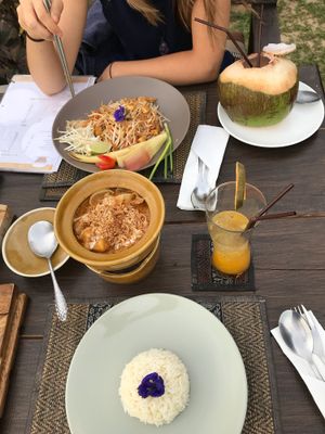 Authentic Madsaman Thai Curry and Pad Thai (both vegan) at Rice Paddy in Koh Yao Noi
