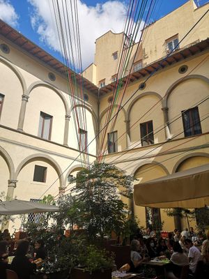 Lovely courtyard at Quinoa in Florence