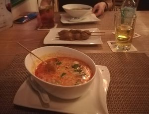 Tom Kha Gai & Saté Spieße at Veggie Delicious in Bielefeld