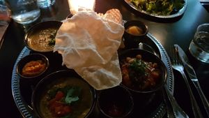Thali mit 3 Gerichten & so leckeren Soßen at Kismet in Munich