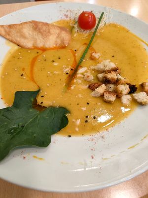  at Yerbabuena - Bordadores in Madrid