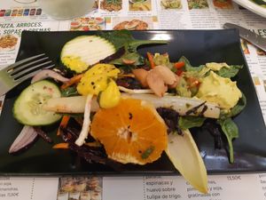 Starter / Special Yerbabuena salad at Yerbabuena - Bordadores in Madrid