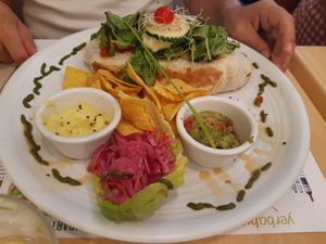 Main / Wrap at Yerbabuena - Bordadores in Madrid