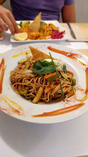 Salteado oriental at Yerbabuena - Bordadores in Madrid