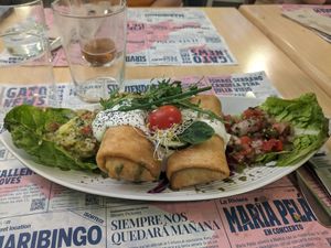Rollitos mexicanos at Yerbabuena - Bordadores in Madrid