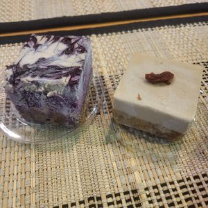 Raw blueberry cheesecake & raw carrot cake at Spicebox Organics - Caine Rd in Hong Kong Island