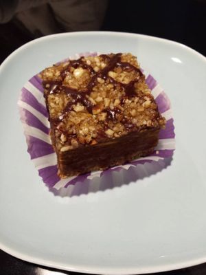 Apple crumble at Gracias Madre Raw Food in Hamburg