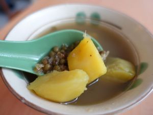sweet potatoes green beans soup for desserts at Tian Xiang in Central Singapore