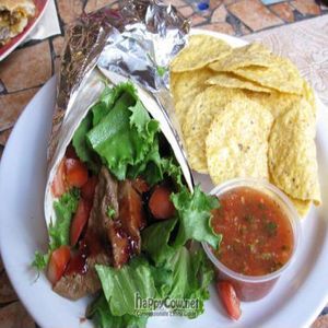 Raspberry Chipotle Wrap with Seitan at Yin Yang Fandango and Tango Tea Room in Corpus Christi