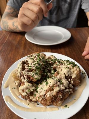 Cauliflower with tahini  at Pita Pita in El Pizzaiole in Granada