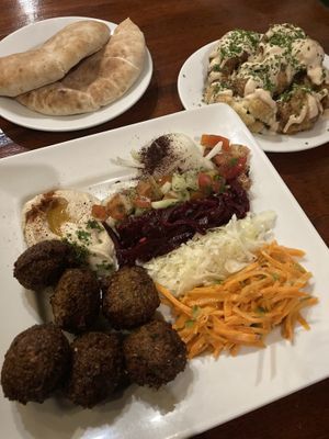 Falafel Plate & cauliflower 😋😋😋  at Pita Pita in El Pizzaiole in Granada