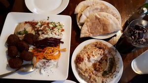 Hummus & falafel at Pita Pita in El Pizzaiole in Granada