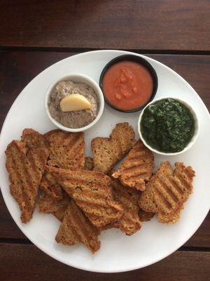Bread and dips starter at SUSI in Metro Manila