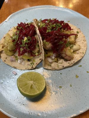 Tacos de coliflor (vegano)  at Siembra in Lima