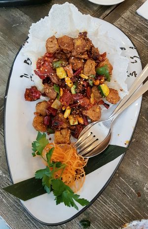 vegan chicken Sichuan style 辣子素鸡丁 #Veganuary at Tianfuzius in Berlin