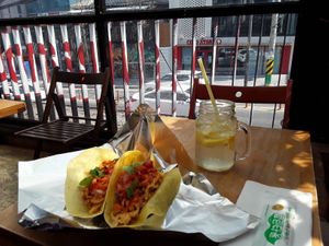 Vegan tacos at Gusto Taco 구스토 타코 in Seoul