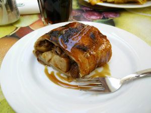 Vegan Apple Strudel at Vegetalia - Gotico in Barcelona