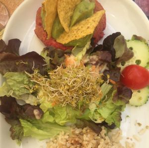 Beetroot Mexican Burger at Vegetalia - Gotico in Barcelona