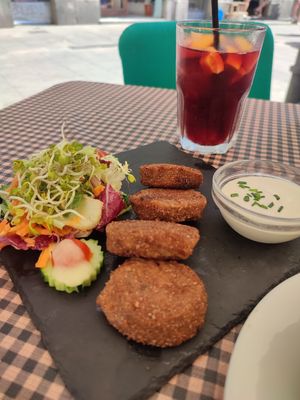 Tapas & Sangria at Vegetalia - Gotico in Barcelona