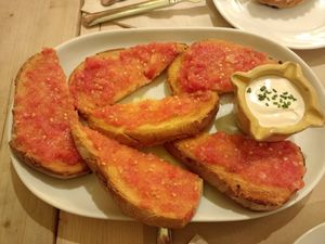Tomato bread with tofu mayo at Vegetalia - Gotico in Barcelona