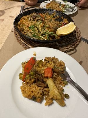 Soy chicken & veggie paella  at Vegetalia - Gotico in Barcelona