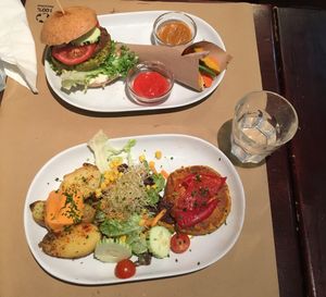 Burgers at Vegetalia - Gotico in Barcelona