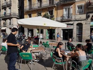 large terrace on the square at Vegetalia - Gotico in Barcelona