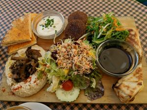 Sharing platter at Vegetalia - Gotico in Barcelona