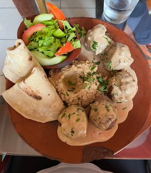 Falafel plate  at United Falafel Organization in Vilcabamba